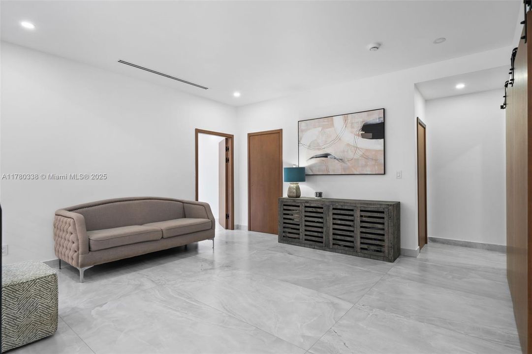For Sale: $4,849,900 (6 beds, 6 baths, 0 Square Feet)