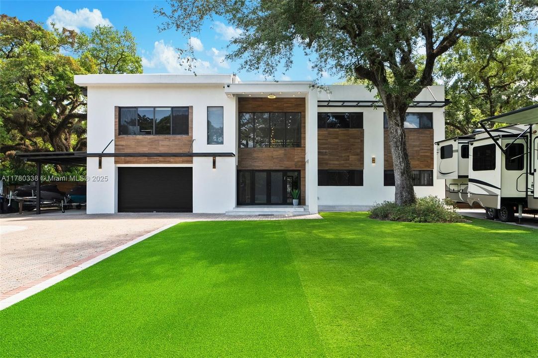 For Sale: $4,849,900 (6 beds, 6 baths, 0 Square Feet)