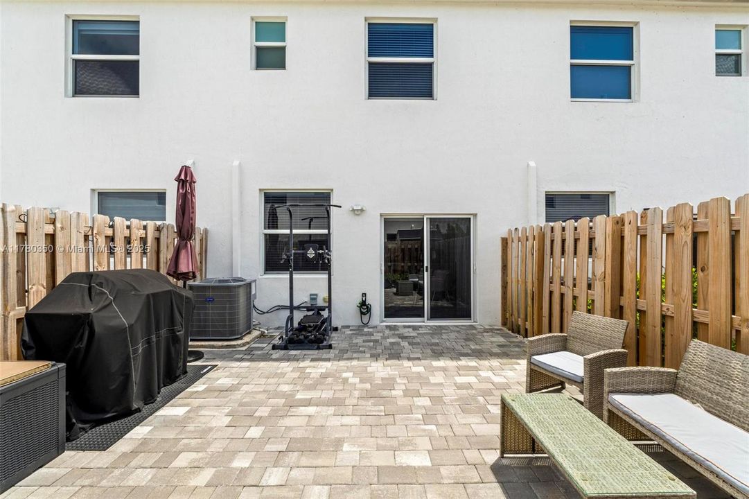 For Sale: $533,990 (3 beds, 2 baths, 1545 Square Feet)