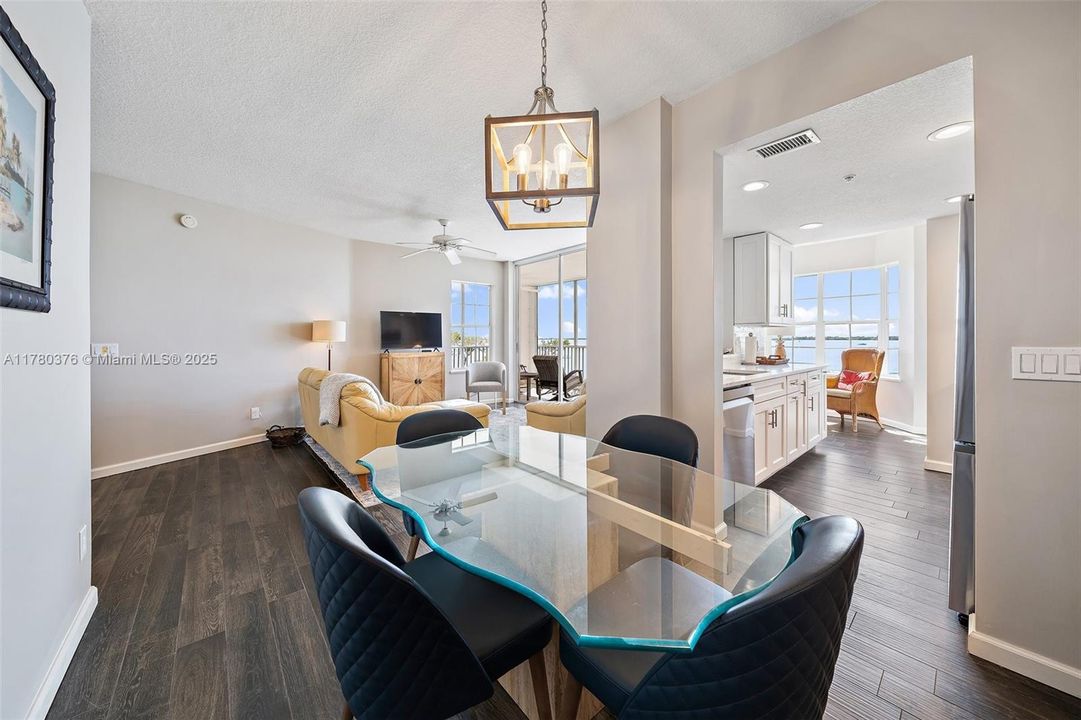 For Rent: $4,000 (2 beds, 2 baths, 1204 Square Feet)