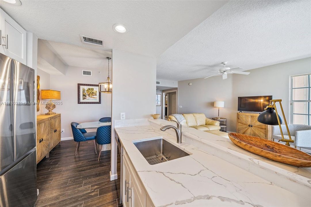 For Rent: $4,000 (2 beds, 2 baths, 1204 Square Feet)