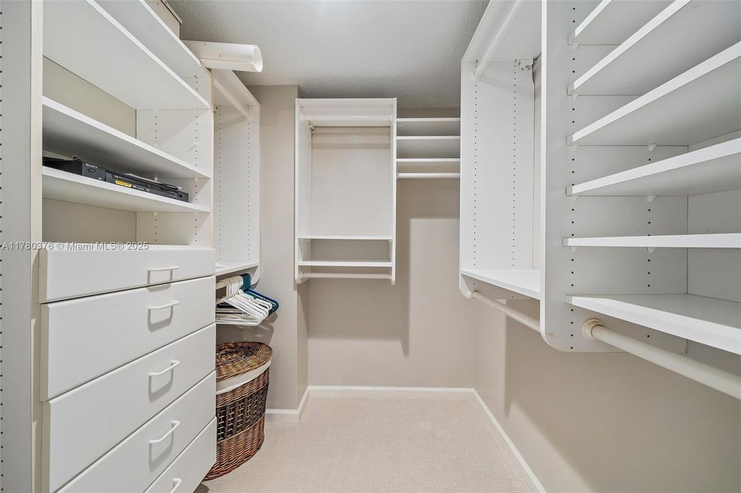 For Rent: $4,000 (2 beds, 2 baths, 1204 Square Feet)