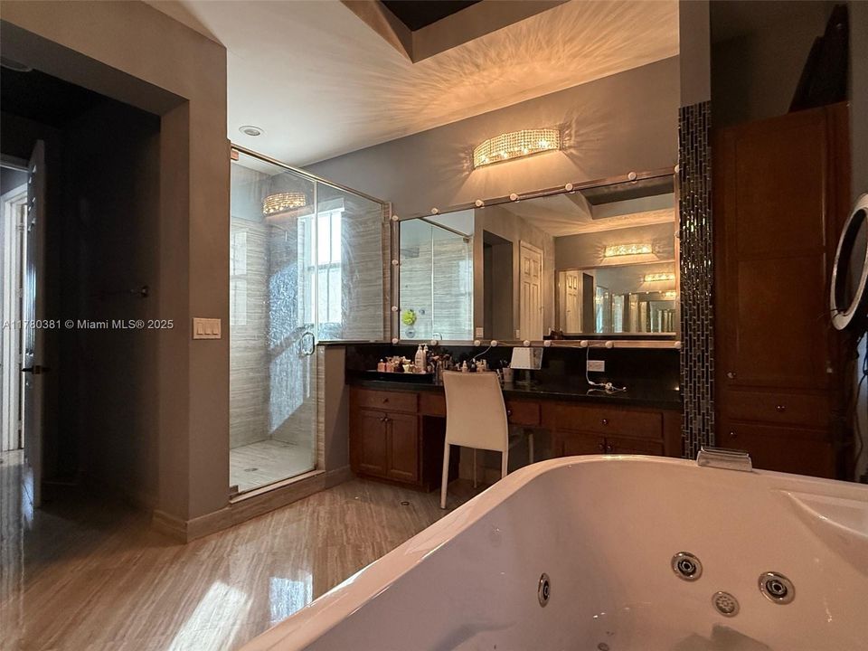 Recently Sold: $1,495,000 (5 beds, 5 baths, 4110 Square Feet)