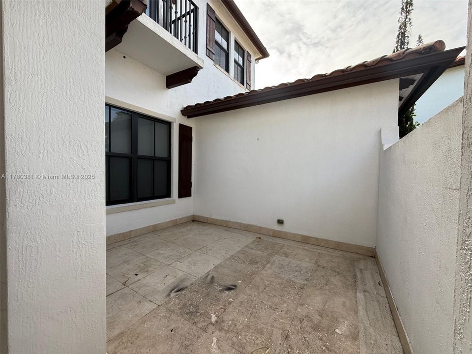 Recently Sold: $1,495,000 (5 beds, 5 baths, 4110 Square Feet)