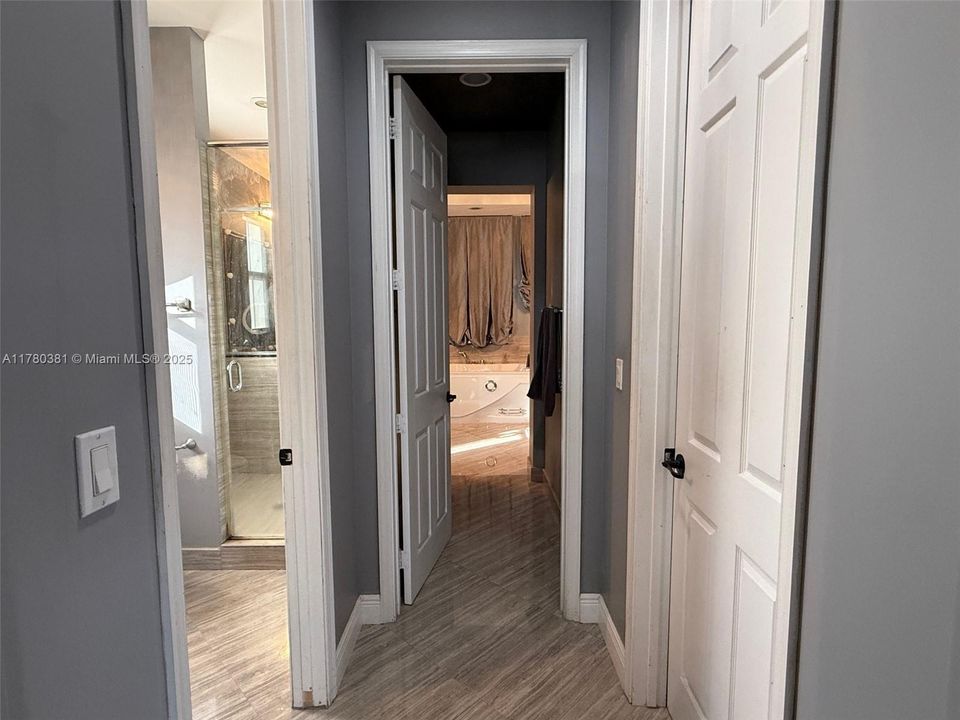 Recently Sold: $1,495,000 (5 beds, 5 baths, 4110 Square Feet)