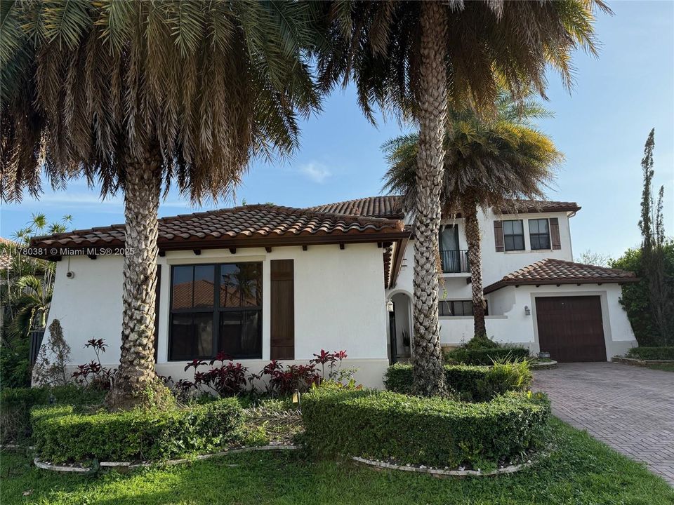 Recently Sold: $1,495,000 (5 beds, 5 baths, 4110 Square Feet)