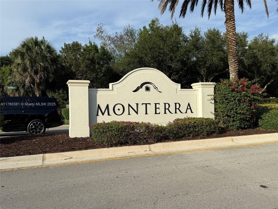 Recently Sold: $1,495,000 (5 beds, 5 baths, 4110 Square Feet)