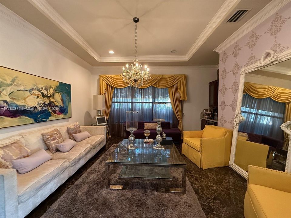 Recently Sold: $1,495,000 (5 beds, 5 baths, 4110 Square Feet)