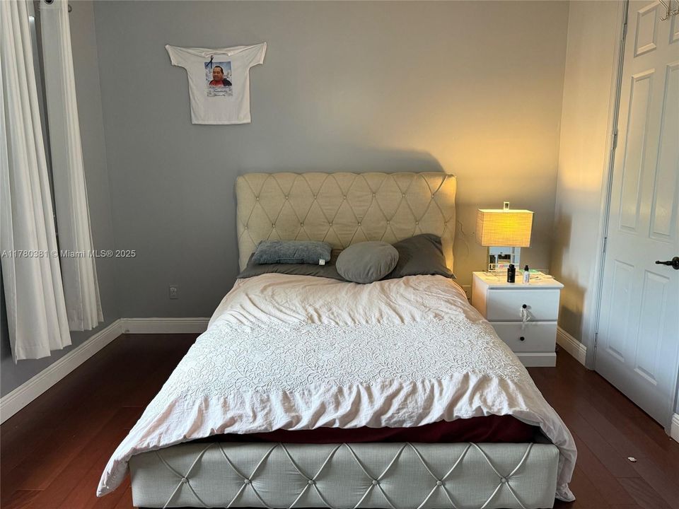 Recently Sold: $1,495,000 (5 beds, 5 baths, 4110 Square Feet)