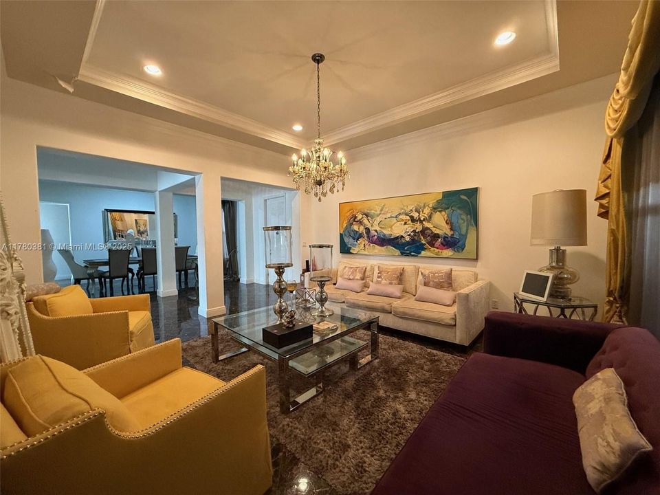 Recently Sold: $1,495,000 (5 beds, 5 baths, 4110 Square Feet)