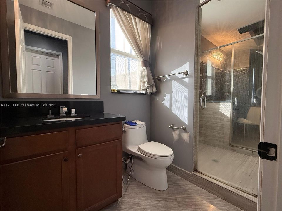 Recently Sold: $1,495,000 (5 beds, 5 baths, 4110 Square Feet)