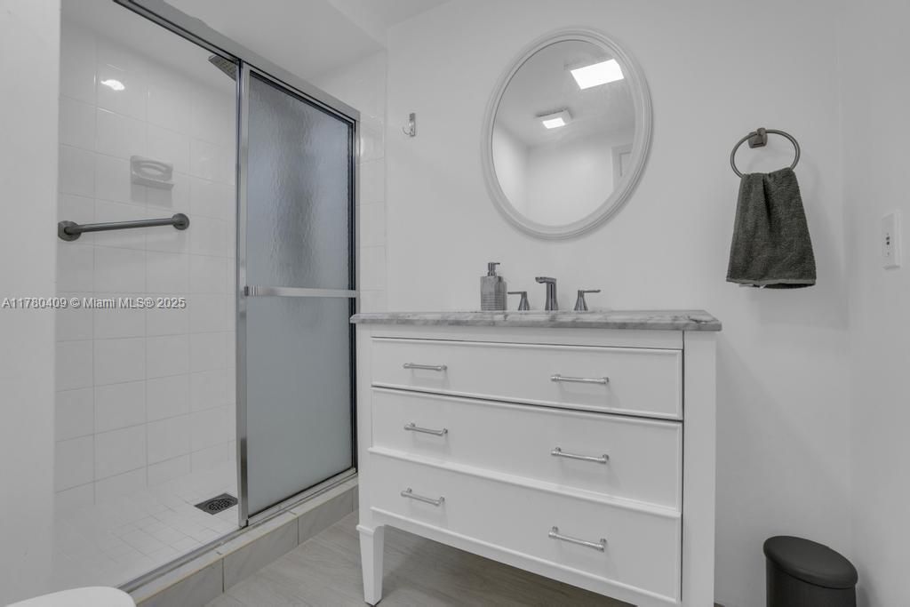 待售: $350,000 (2 贝兹, 2 浴室, 1273 平方英尺)