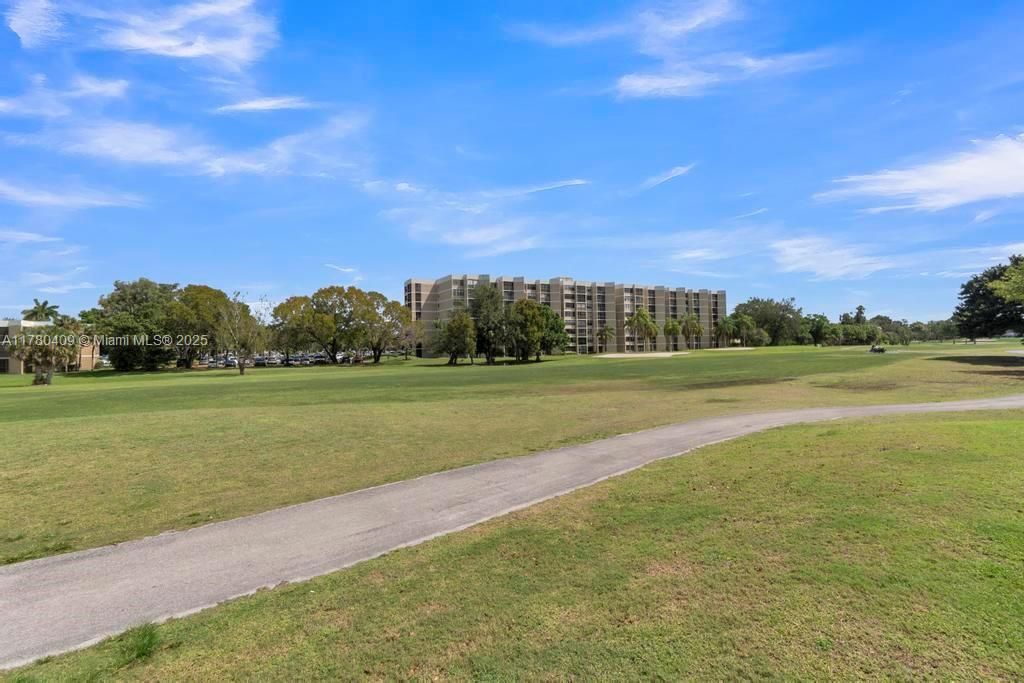 待售: $350,000 (2 贝兹, 2 浴室, 1273 平方英尺)