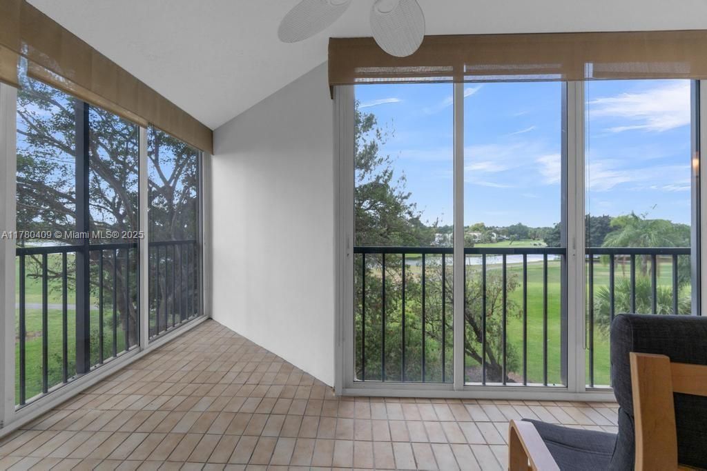 待售: $350,000 (2 贝兹, 2 浴室, 1273 平方英尺)