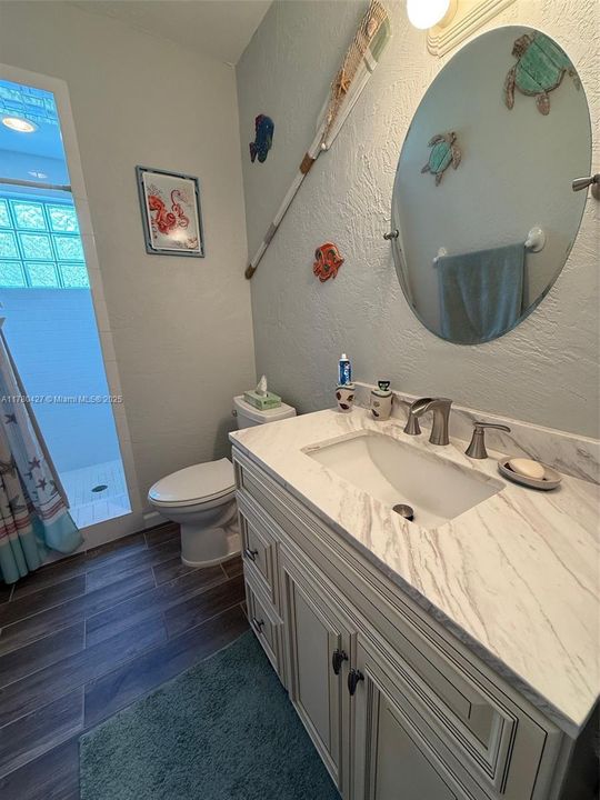 最近售出: $850,000 (3 贝兹, 3 浴室, 0 平方英尺)