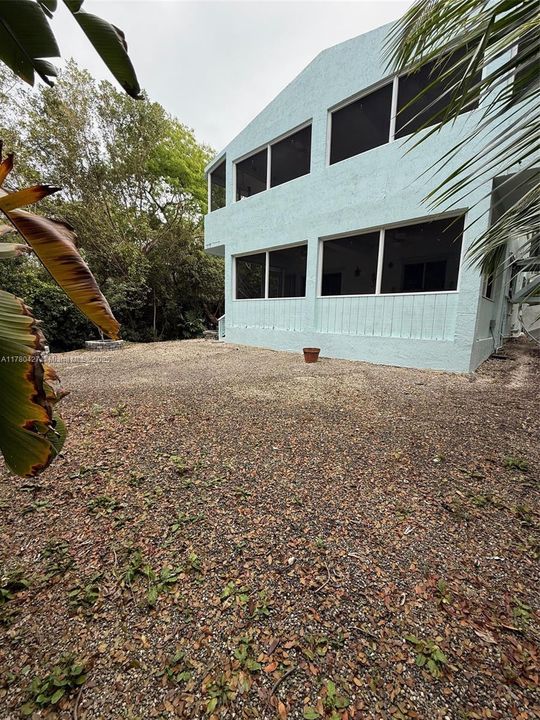 最近售出: $850,000 (3 贝兹, 3 浴室, 0 平方英尺)