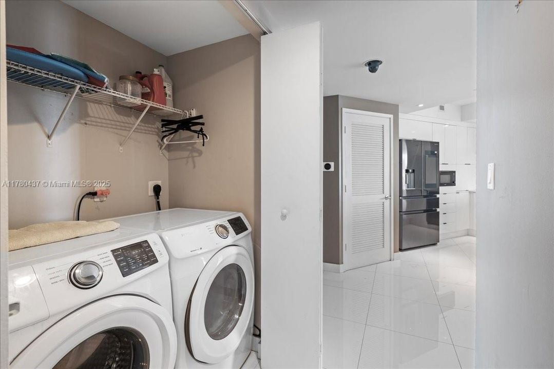 待售: $870,000 (3 贝兹, 2 浴室, 1615 平方英尺)