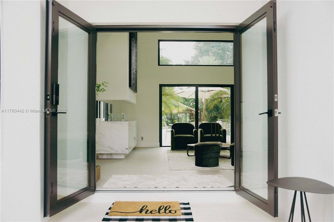 For Sale: $3,390,000 (5 beds, 4 baths, 6419 Square Feet)