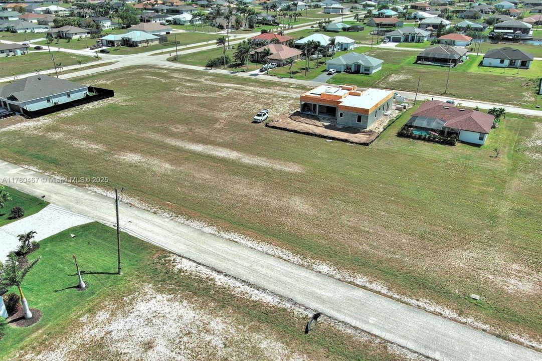 En Venta: $85,000 (0.24 acres)