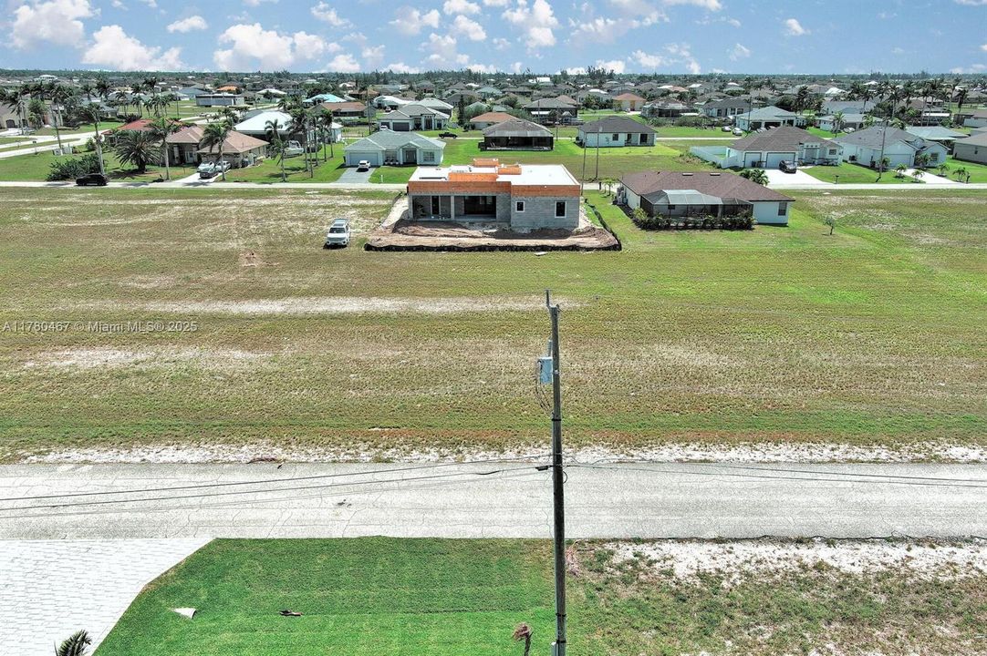 En Venta: $85,000 (0.24 acres)