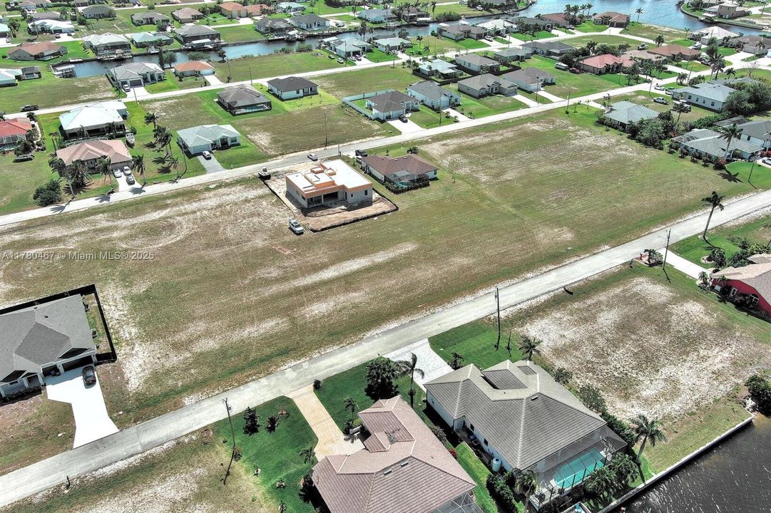 En Venta: $85,000 (0.24 acres)