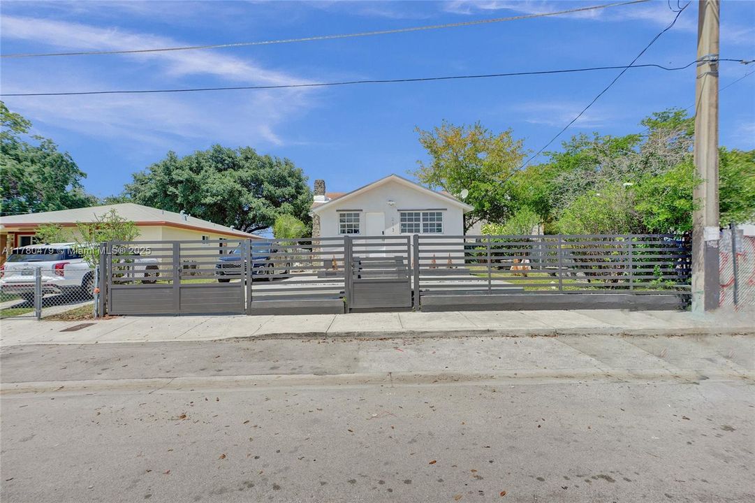 En Venta: $1,600,000 (2 camas, 1 baños, 1594 Pies cuadrados)