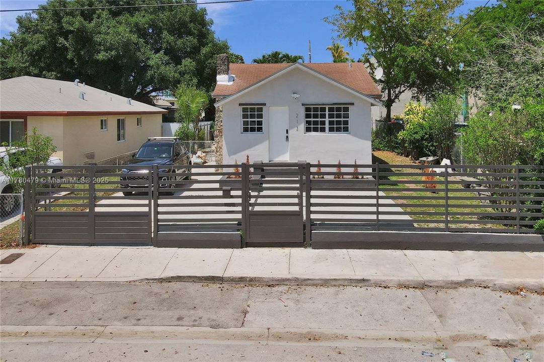 En Venta: $1,600,000 (2 camas, 1 baños, 1594 Pies cuadrados)