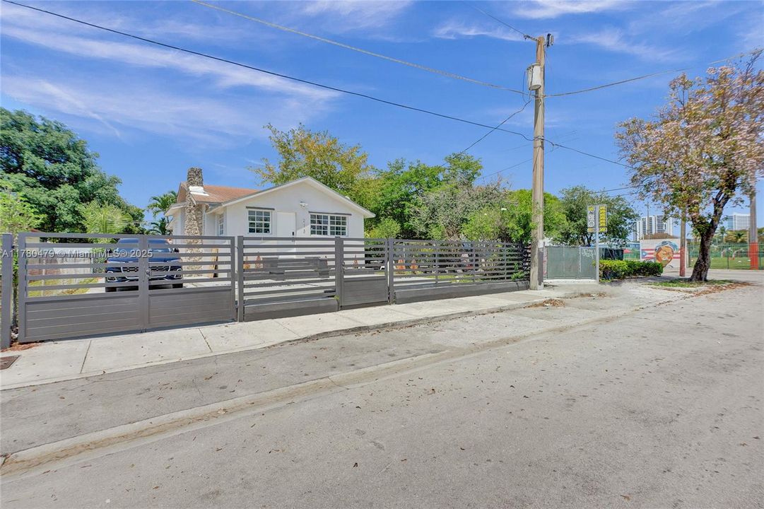 En Venta: $1,600,000 (2 camas, 1 baños, 1594 Pies cuadrados)