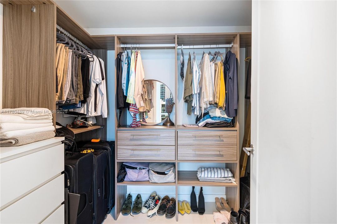 最近租的: $5,000 (2 贝兹, 2 浴室, 1177 平方英尺)