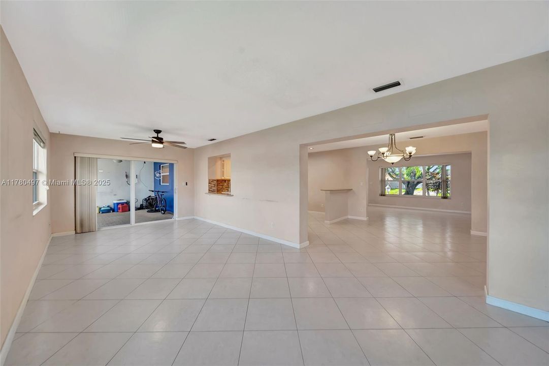 Enormous Family Room