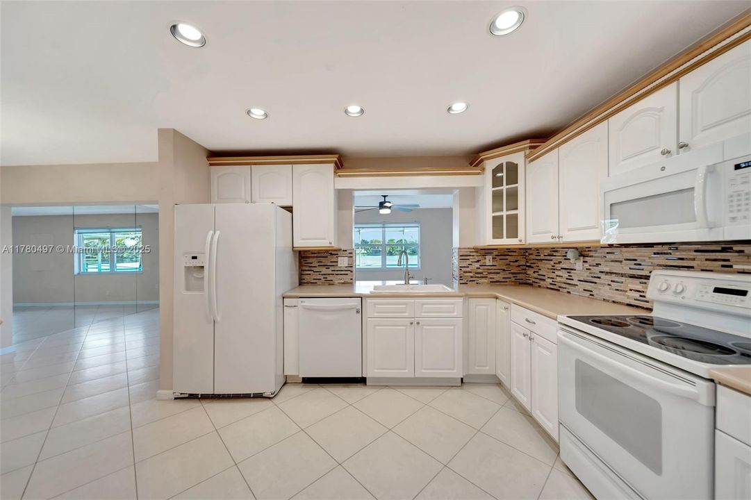 Recently Sold: $685,000 (4 beds, 2 baths, 1840 Square Feet)