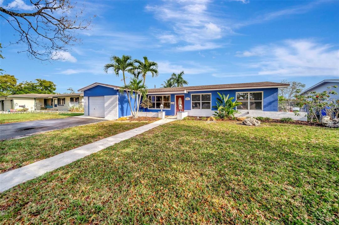 Recently Sold: $685,000 (4 beds, 2 baths, 1840 Square Feet)