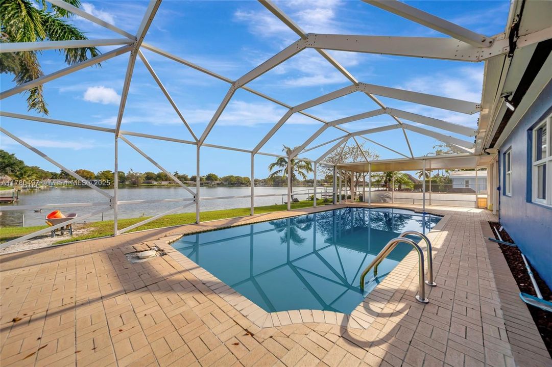 Recently Sold: $685,000 (4 beds, 2 baths, 1840 Square Feet)