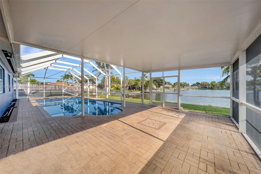 Recently Sold: $685,000 (4 beds, 2 baths, 1840 Square Feet)