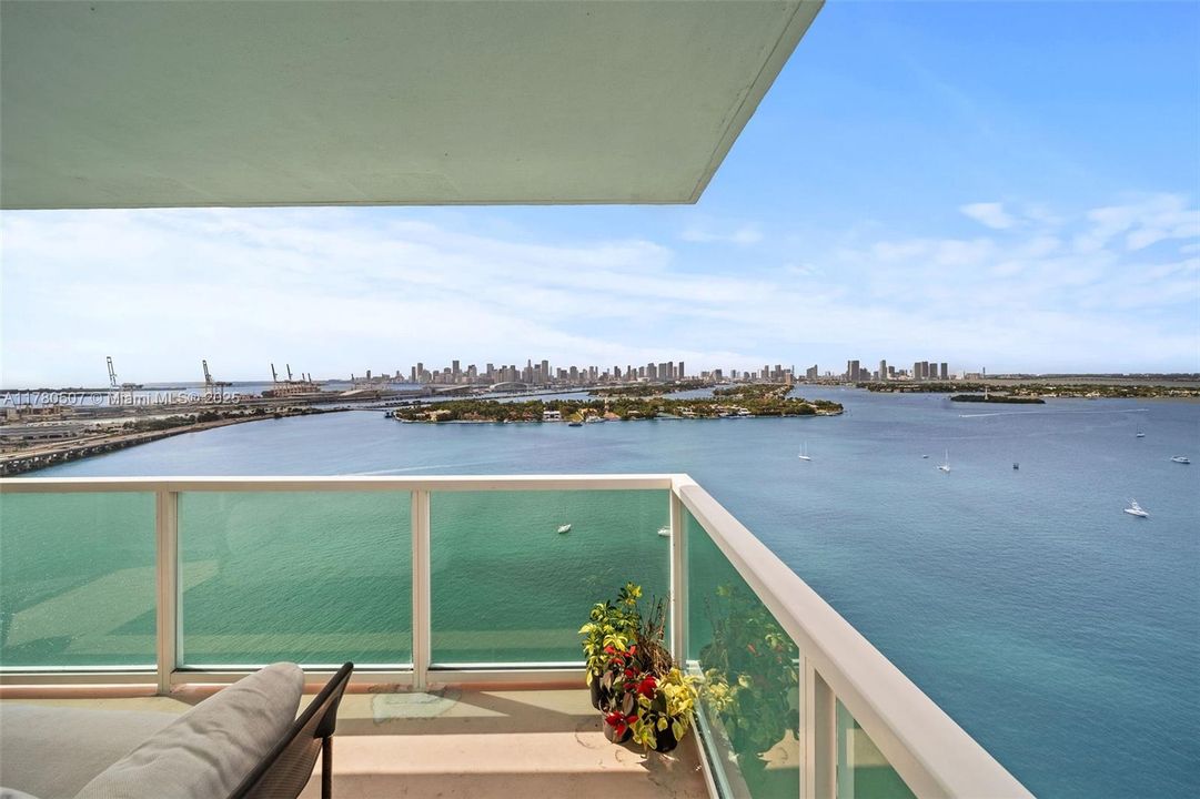 待售: $1,450,000 (2 贝兹, 2 浴室, 1258 平方英尺)