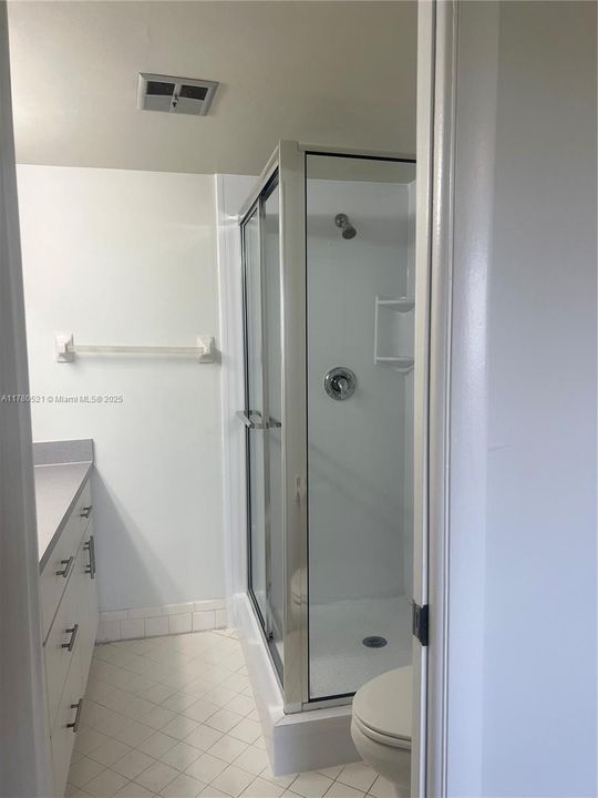 Recently Sold: $105,000 (2 beds, 2 baths, 880 Square Feet)