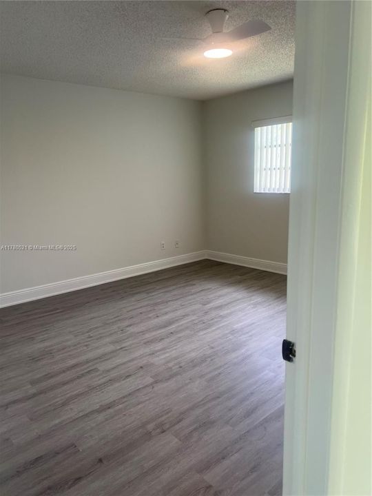 Recently Sold: $105,000 (2 beds, 2 baths, 880 Square Feet)