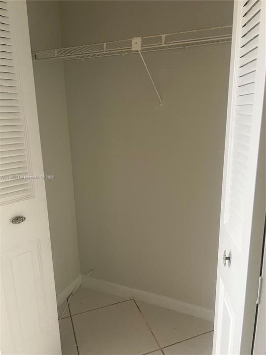 Recently Sold: $105,000 (2 beds, 2 baths, 880 Square Feet)