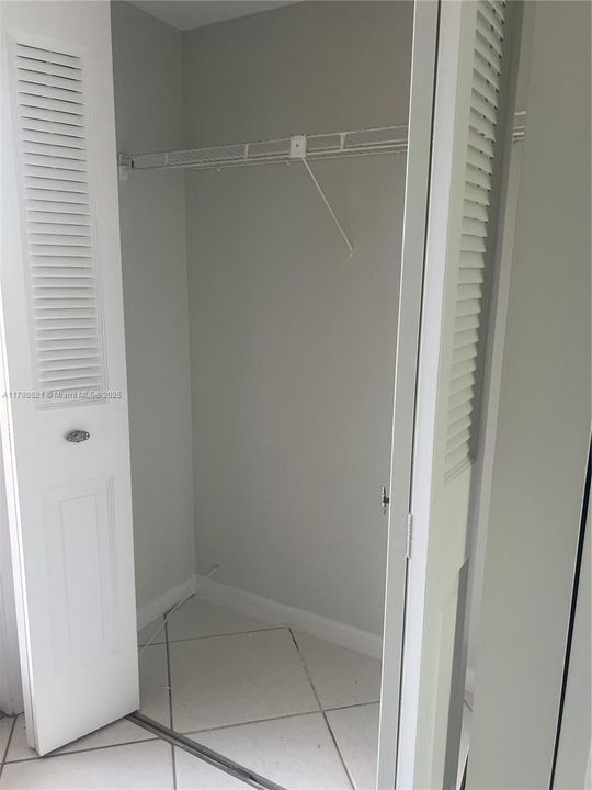 Recently Sold: $105,000 (2 beds, 2 baths, 880 Square Feet)