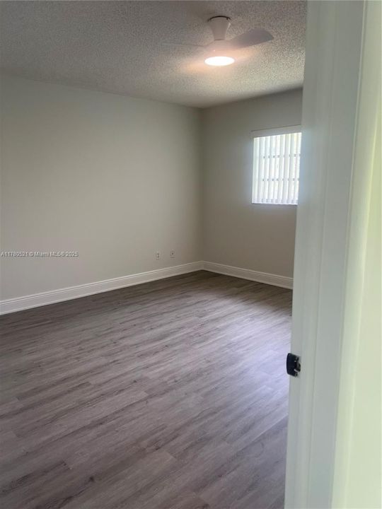 Recently Sold: $105,000 (2 beds, 2 baths, 880 Square Feet)