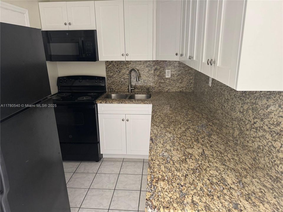 Недавно арендовано: $1,800 (2 спален, 2 ванн, 875 Квадратных фут)