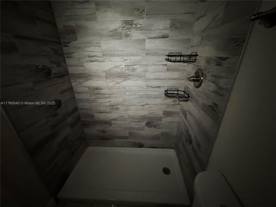 Недавно арендовано: $1,800 (2 спален, 2 ванн, 875 Квадратных фут)