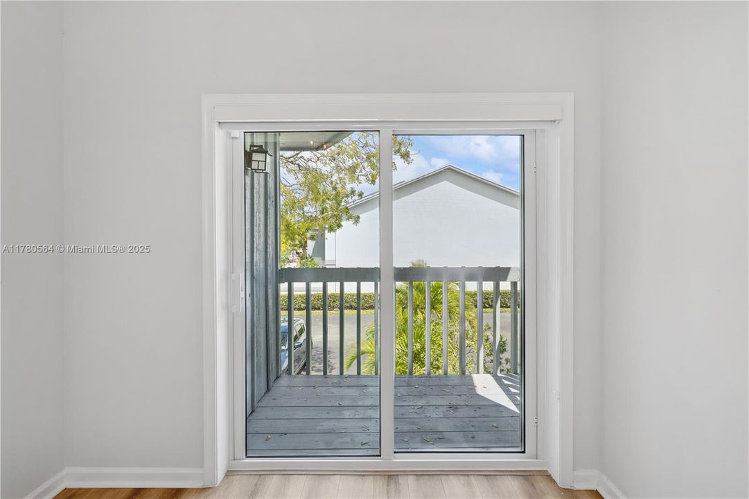 Guest bedroom 2 balcony