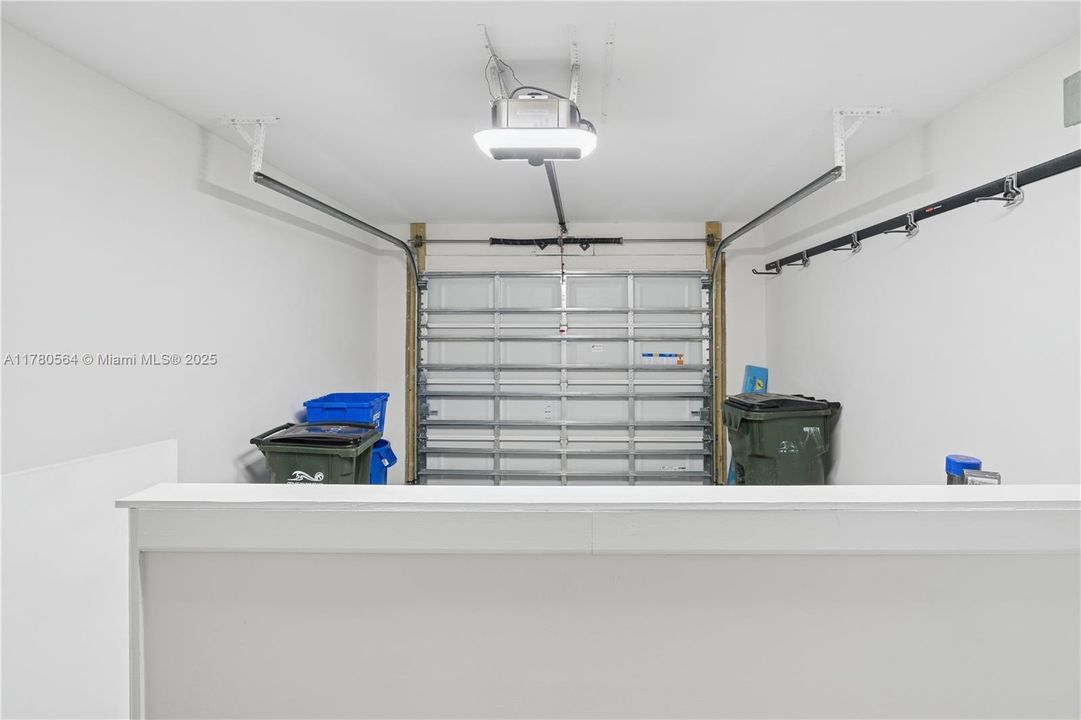 En Venta: $635,000 (3 camas, 2 baños, 1938 Pies cuadrados)