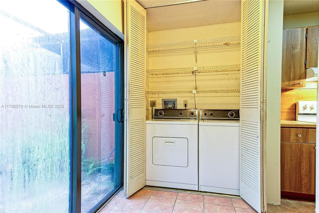 最近售出: $399,000 (3 贝兹, 2 浴室, 1662 平方英尺)