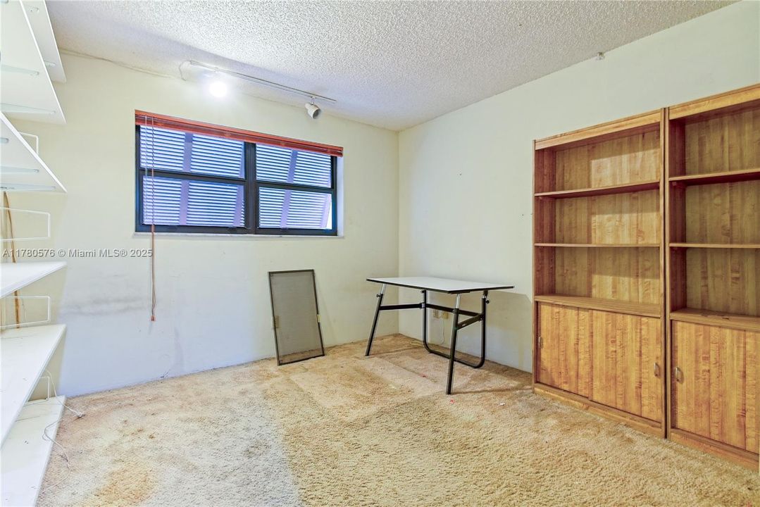 最近售出: $399,000 (3 贝兹, 2 浴室, 1662 平方英尺)