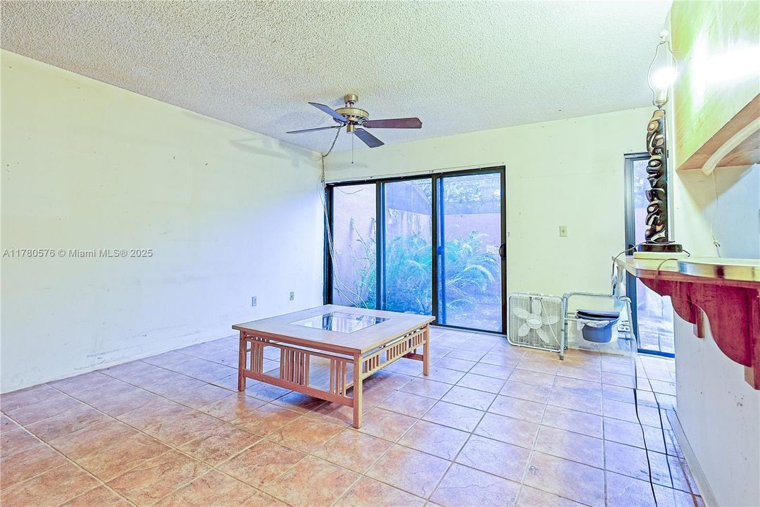 最近售出: $399,000 (3 贝兹, 2 浴室, 1662 平方英尺)