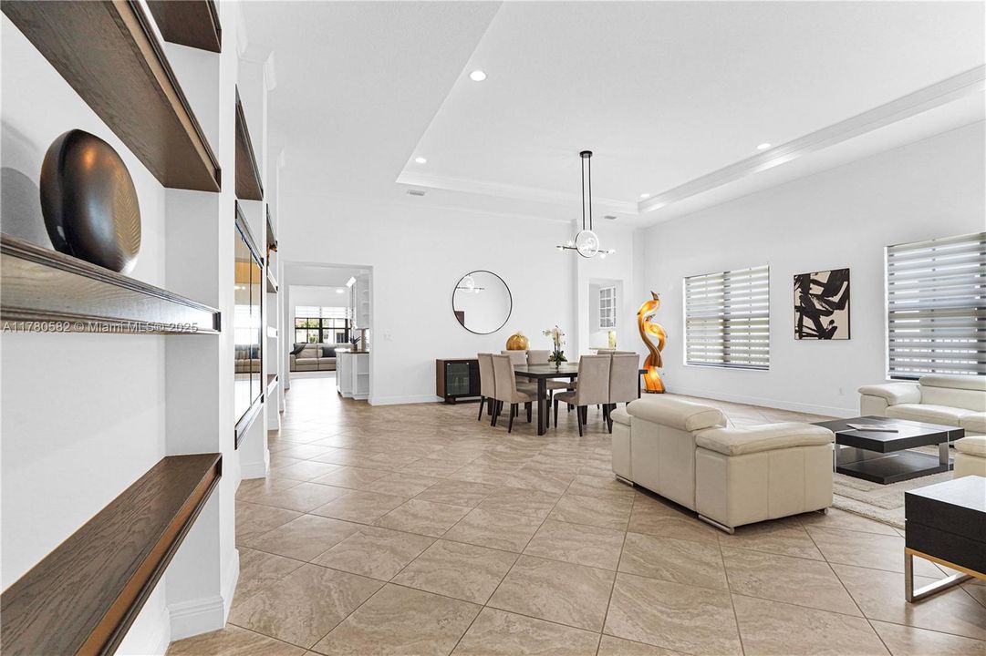 Vendido Recientemente: $1,395,000 (4 camas, 3 baños, 3076 Pies cuadrados)