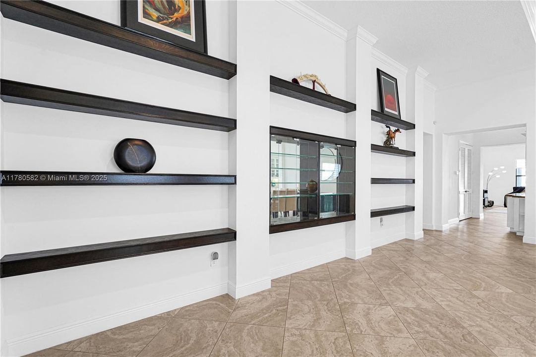 Vendido Recientemente: $1,395,000 (4 camas, 3 baños, 3076 Pies cuadrados)