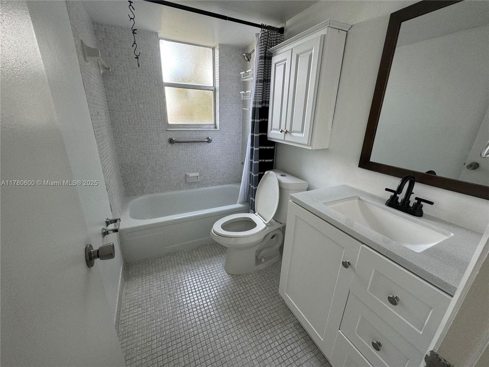 Недавно арендовано: $1,950 (2 спален, 2 ванн, 1000 Квадратных фут)